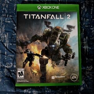 Titanfall 2 for Xbox One - Green Case